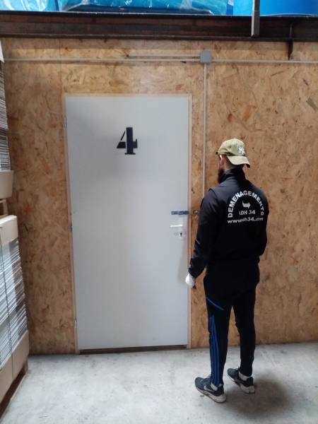 BOX Garde Meubles en libre services Chez ADH34 Déménagements à Castries