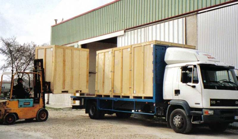 Camion plateau pour transport Box Garde Meubles